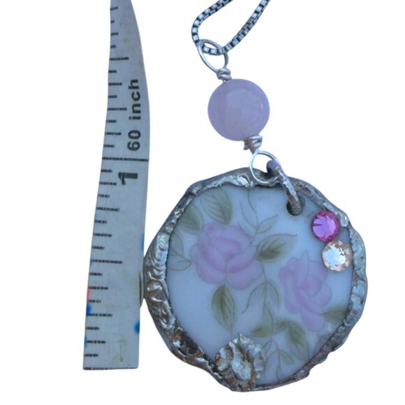 SOLD! Vintage Broken China Floral Pendant - 925 Silver Rose Quartz | Alma Antigu - Picture 7 of 17